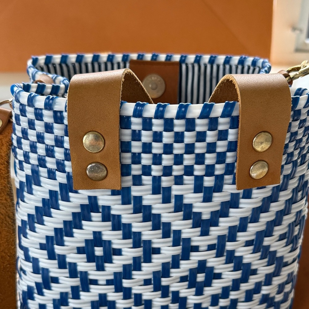 Elegant Blue and White Woven Tote with Tan Leather Straps - Picture 8 of 13